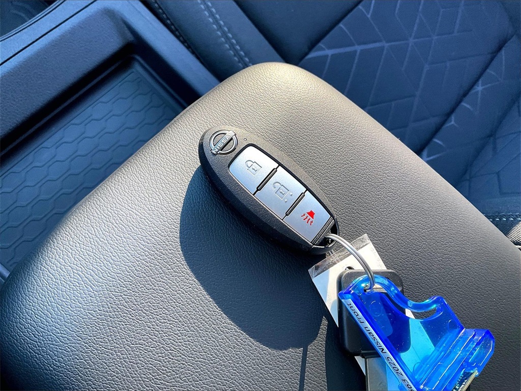 2025 Nissan Frontier SV - Photo 25