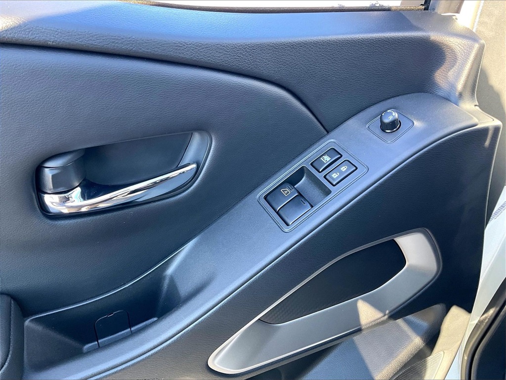 2025 Nissan Frontier SV - Photo 33