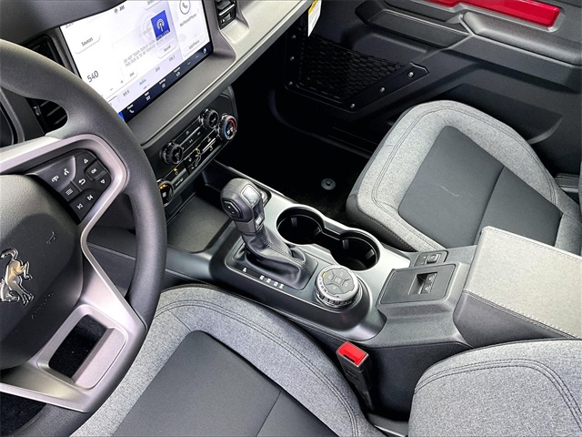 2025 Ford Bronco Base - Photo 9
