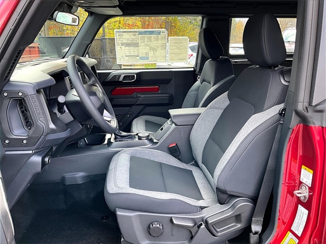 2025 Ford Bronco Base - Photo 10