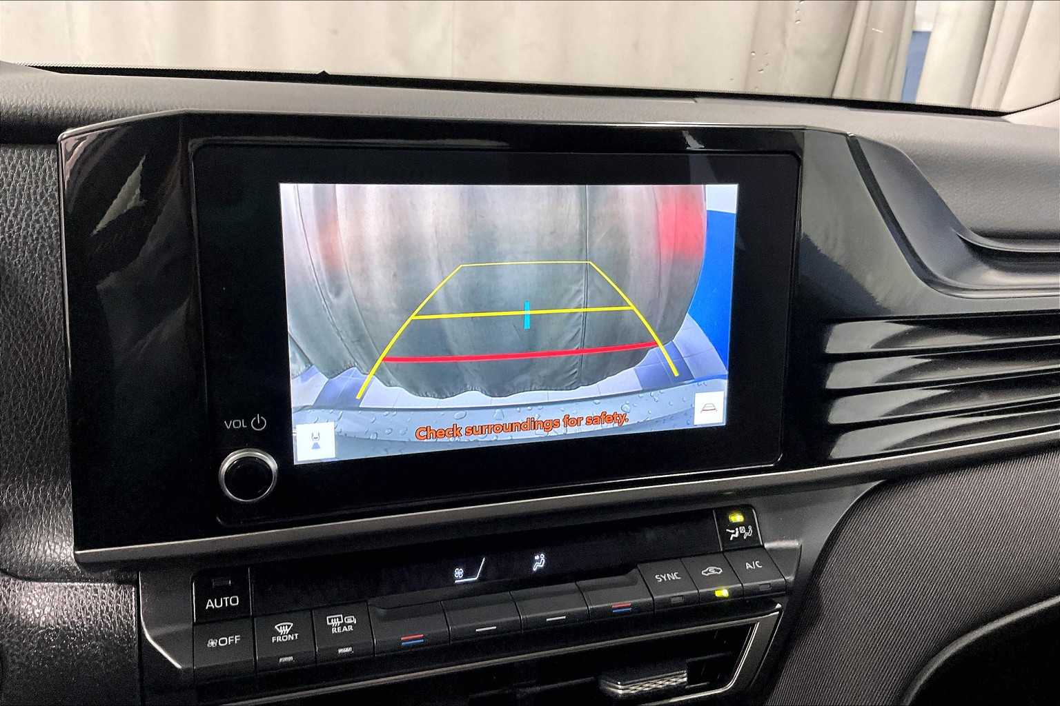 2025 Toyota Camry LE - Photo 19