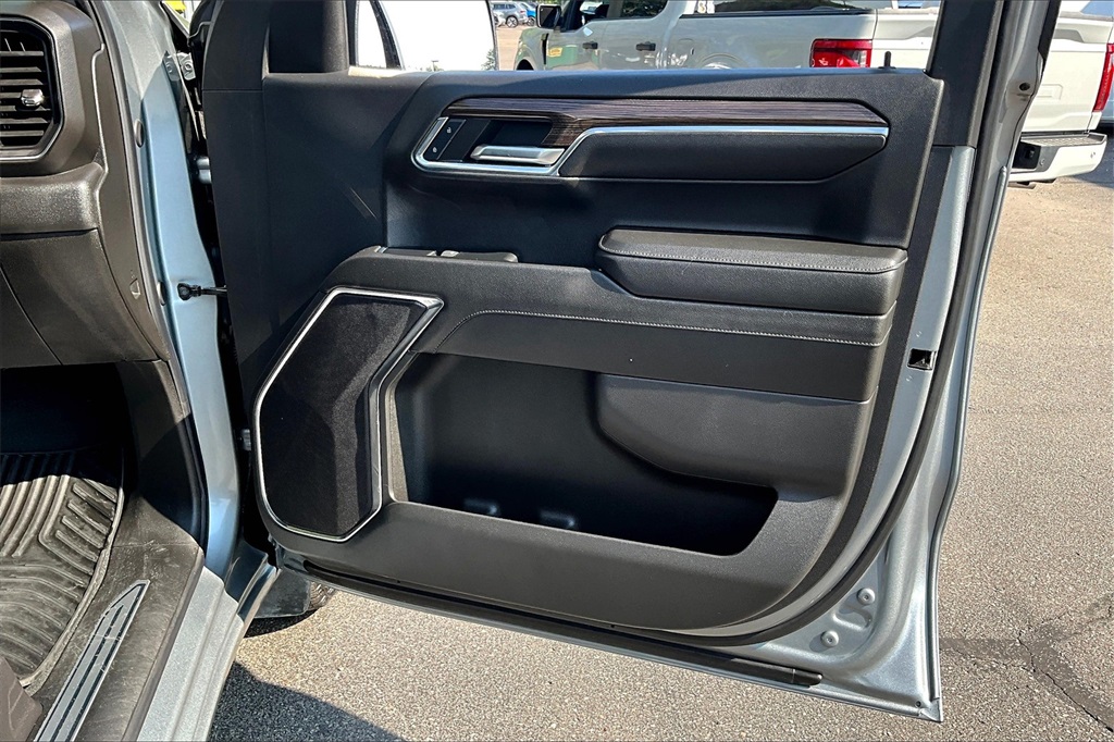 2024 Chevrolet Silverado 1500 LT - Photo 12