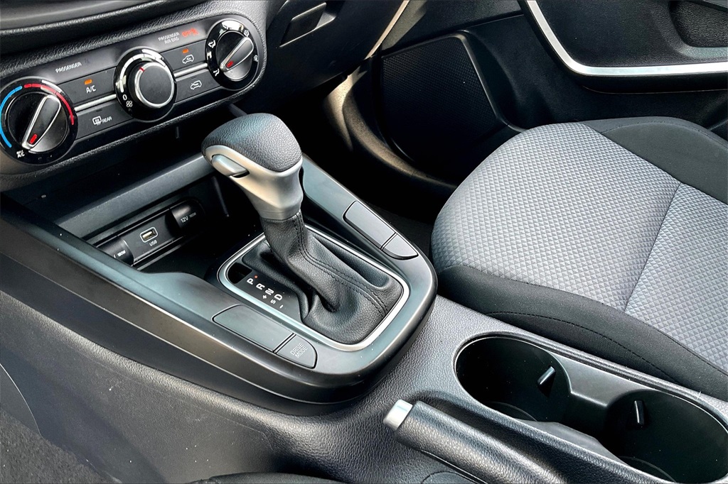 2023 Kia Soul LX - Photo 19