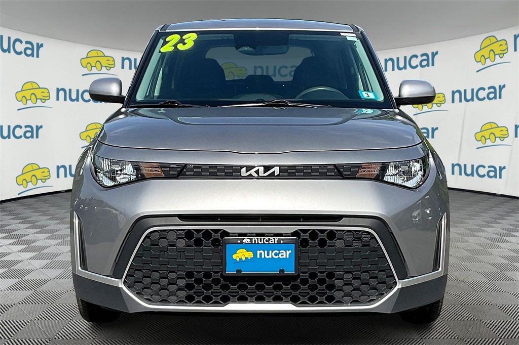 2023 Kia Soul LX - Photo 2