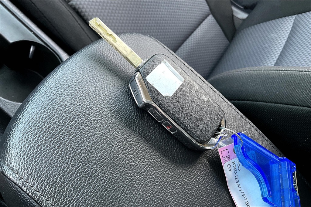 2023 Kia Soul LX - Photo 25