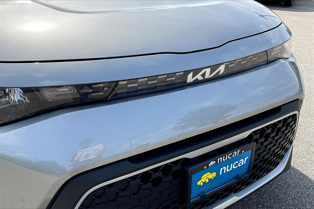 2023 Kia Soul LX - Photo 26