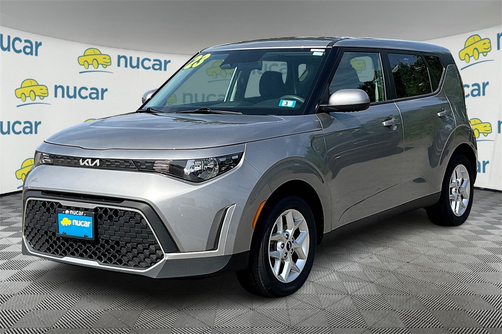 2023 Kia Soul LX - Photo 3