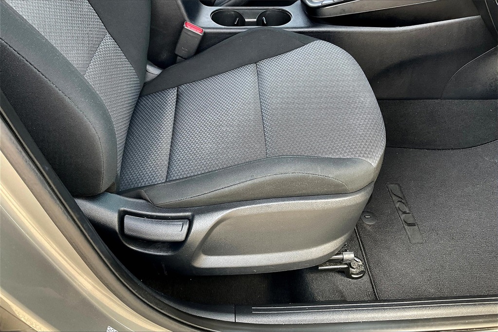 2023 Kia Soul LX - Photo 32