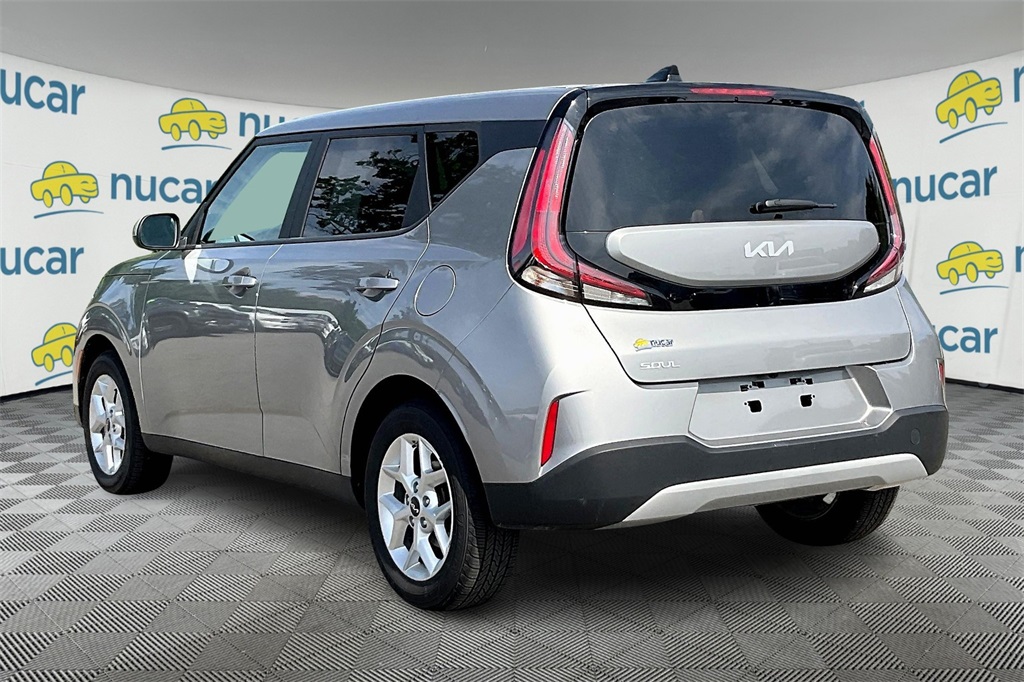 2023 Kia Soul LX - Photo 4