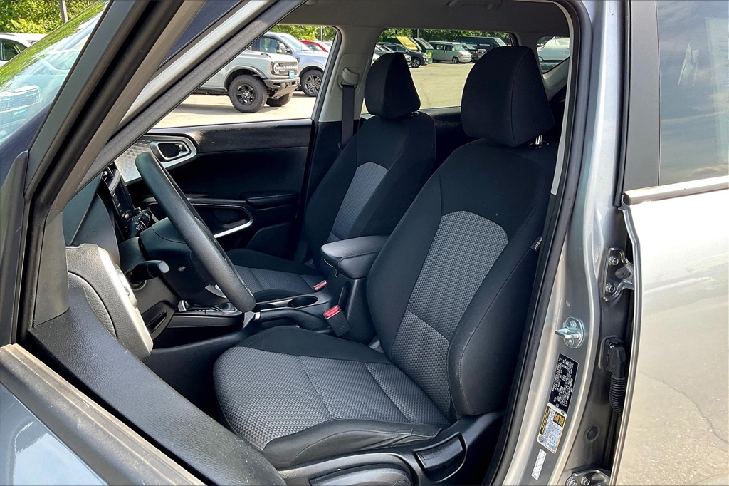 2023 Kia Soul LX - Photo 9