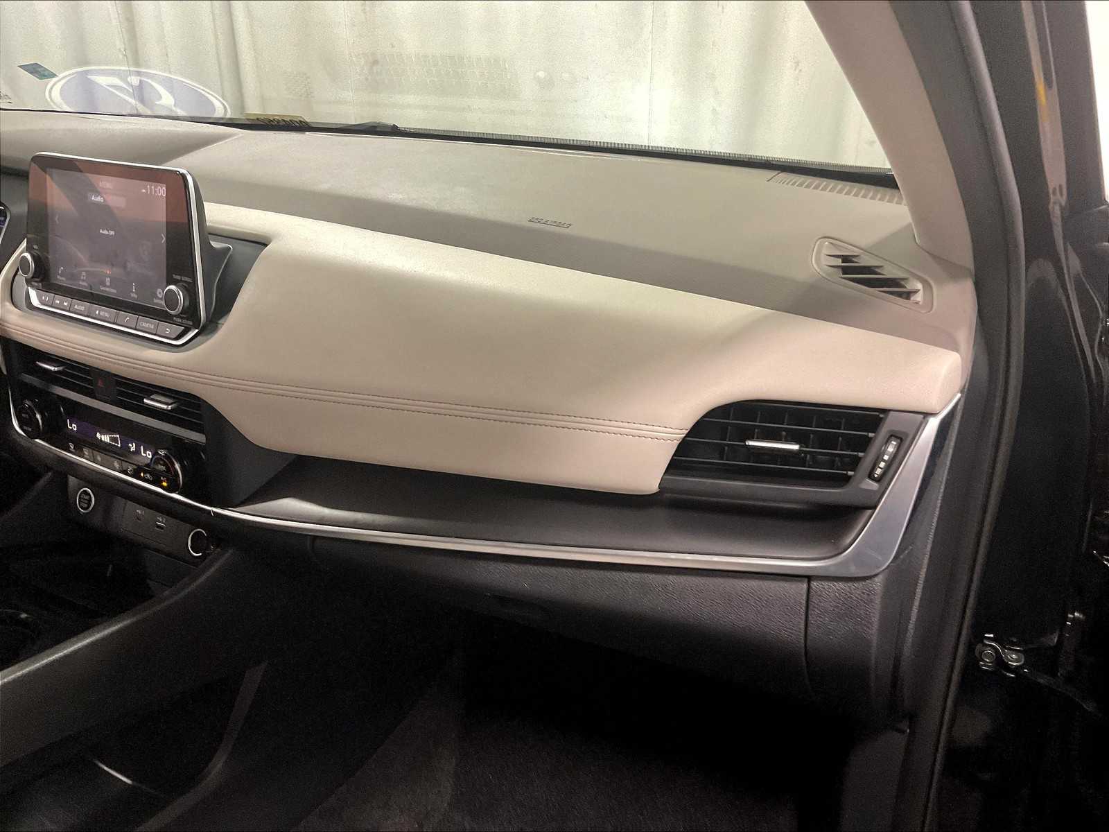 2023 Nissan Rogue SV - Photo 13