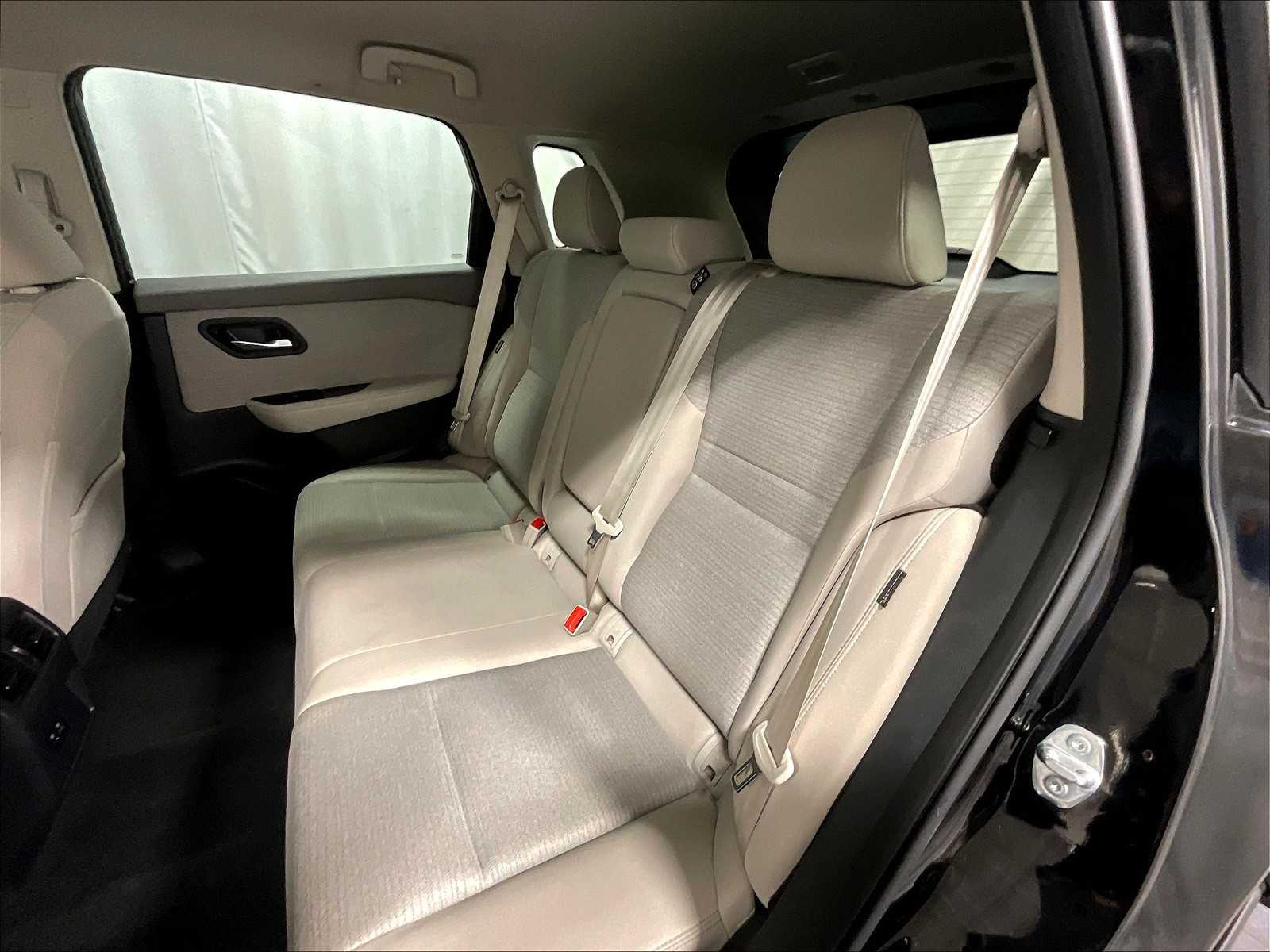 2023 Nissan Rogue SV - Photo 15