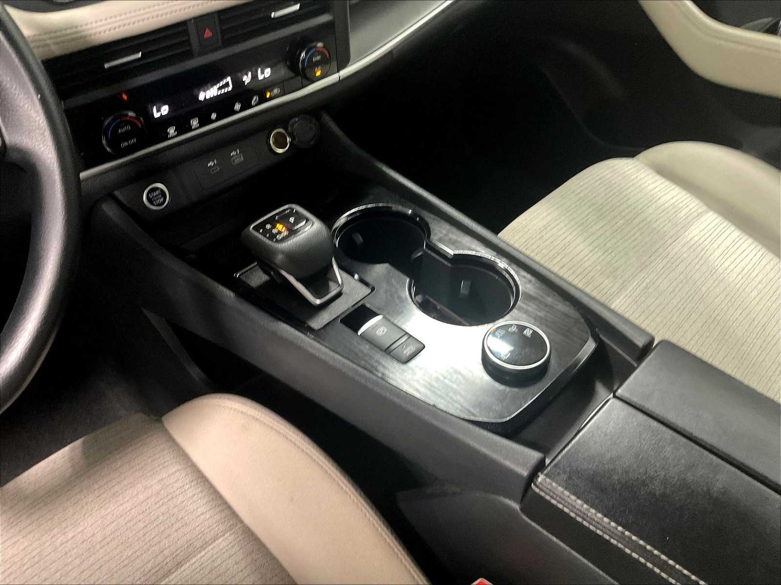2023 Nissan Rogue SV - Photo 20