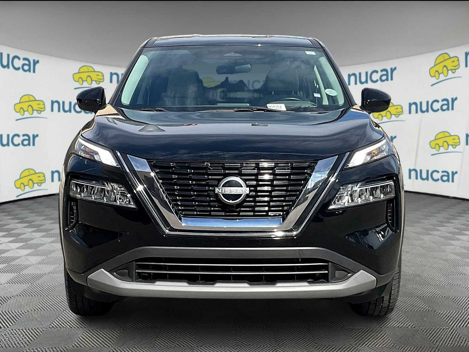 2023 Nissan Rogue SV - Photo 2