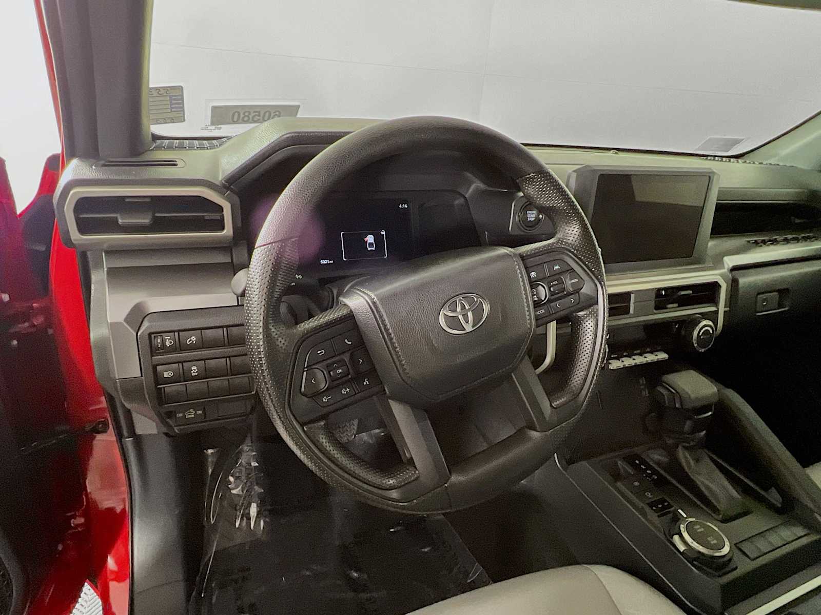 2024 Toyota Tacoma SR5 - Photo 11