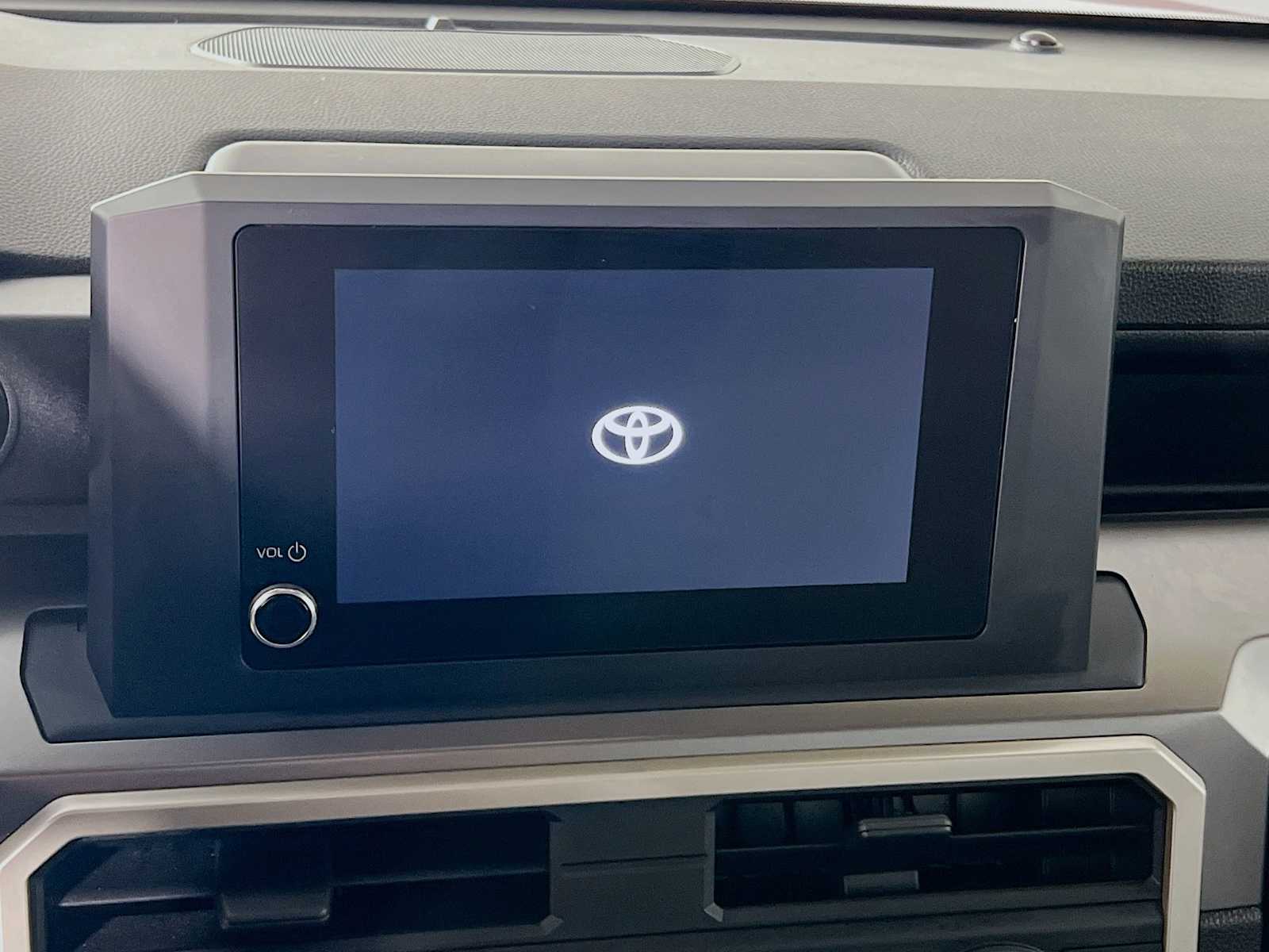 2024 Toyota Tacoma SR5 - Photo 14