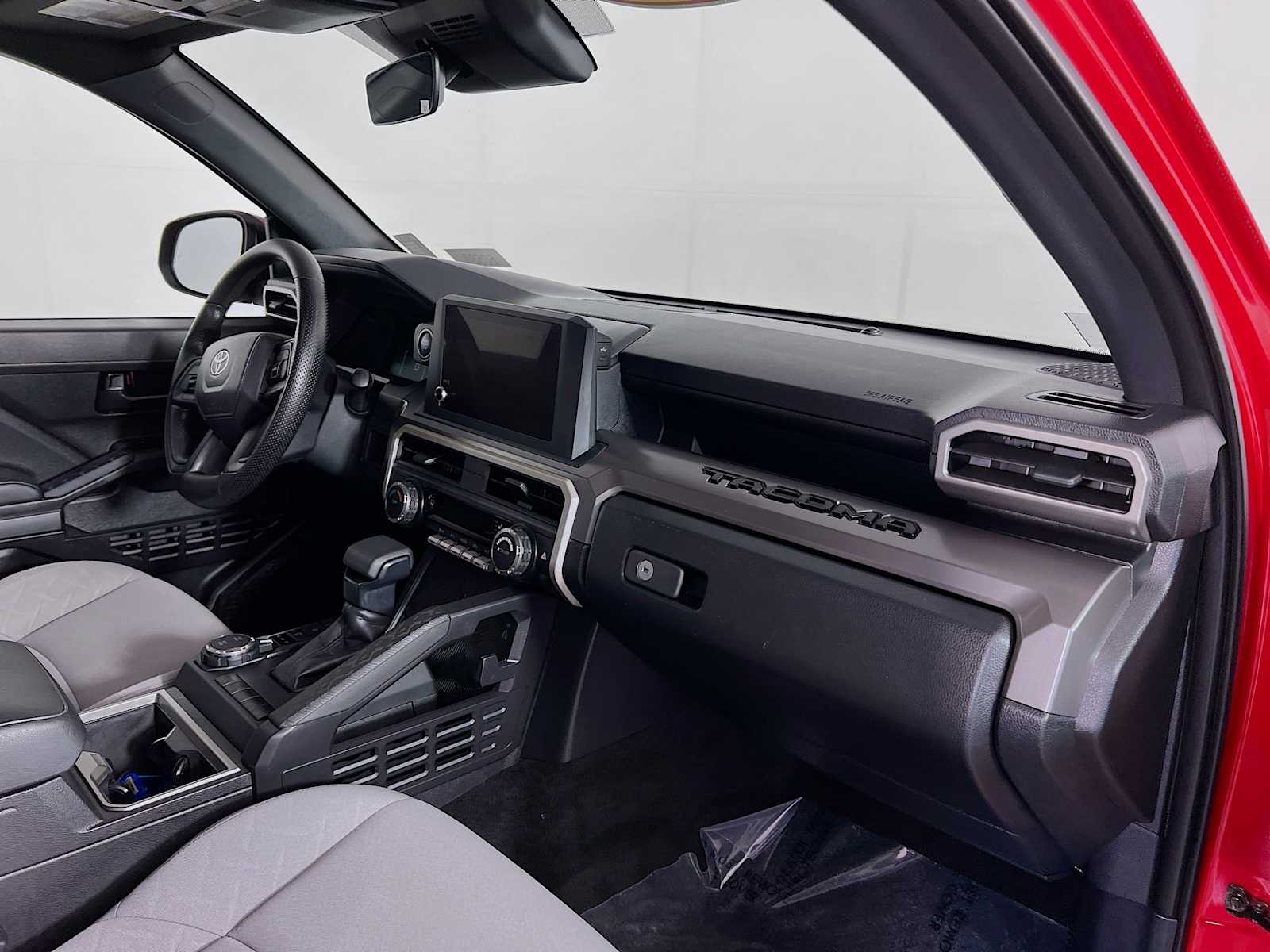 2024 Toyota Tacoma SR5 - Photo 28