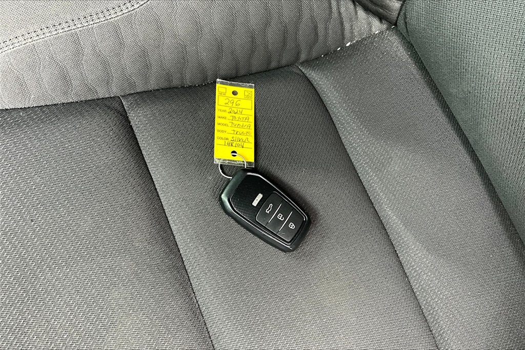 2024 Toyota Tundra SR5 - Photo 26