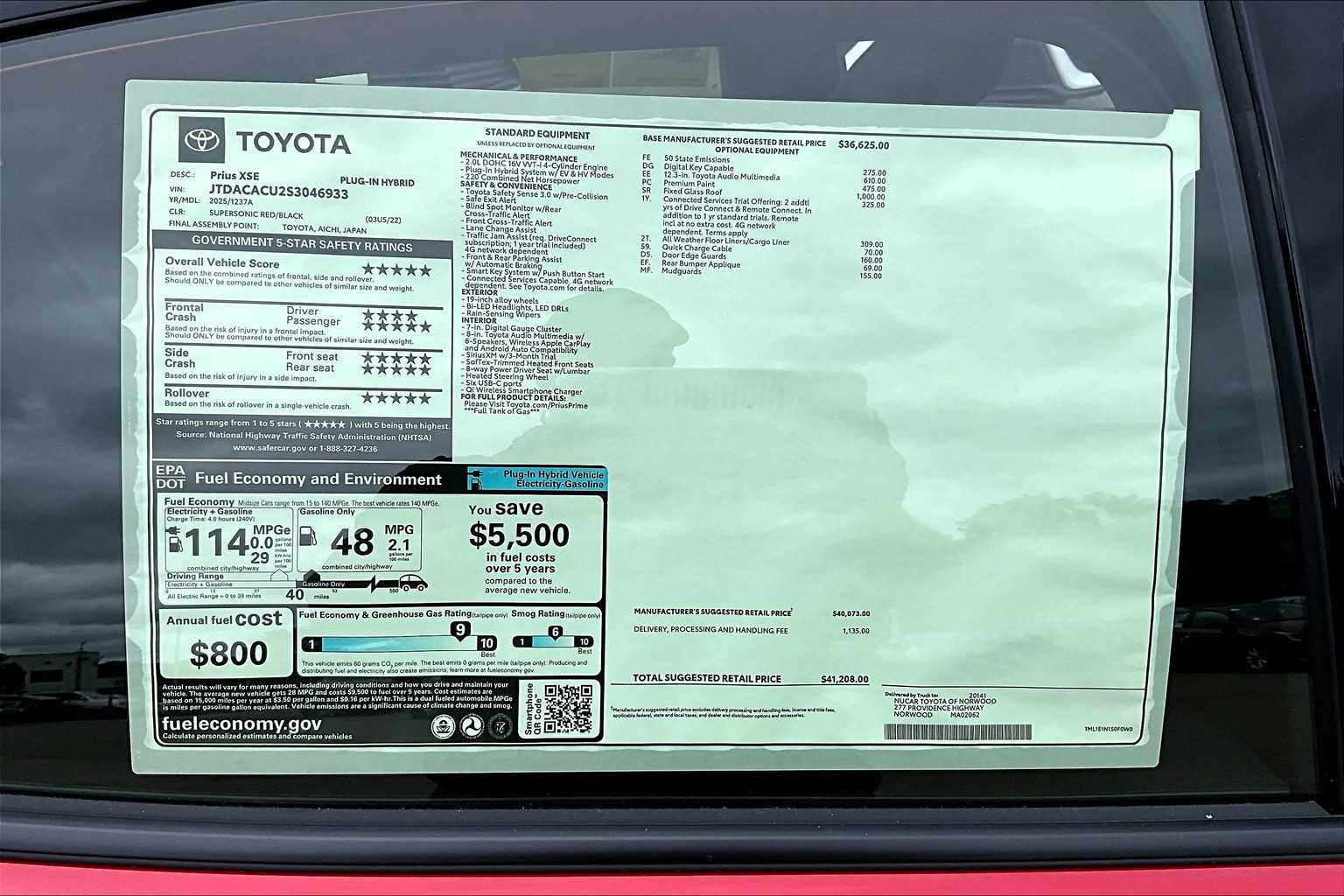 2025 Toyota Prius Plug-In Hybrid XSE - Photo 18