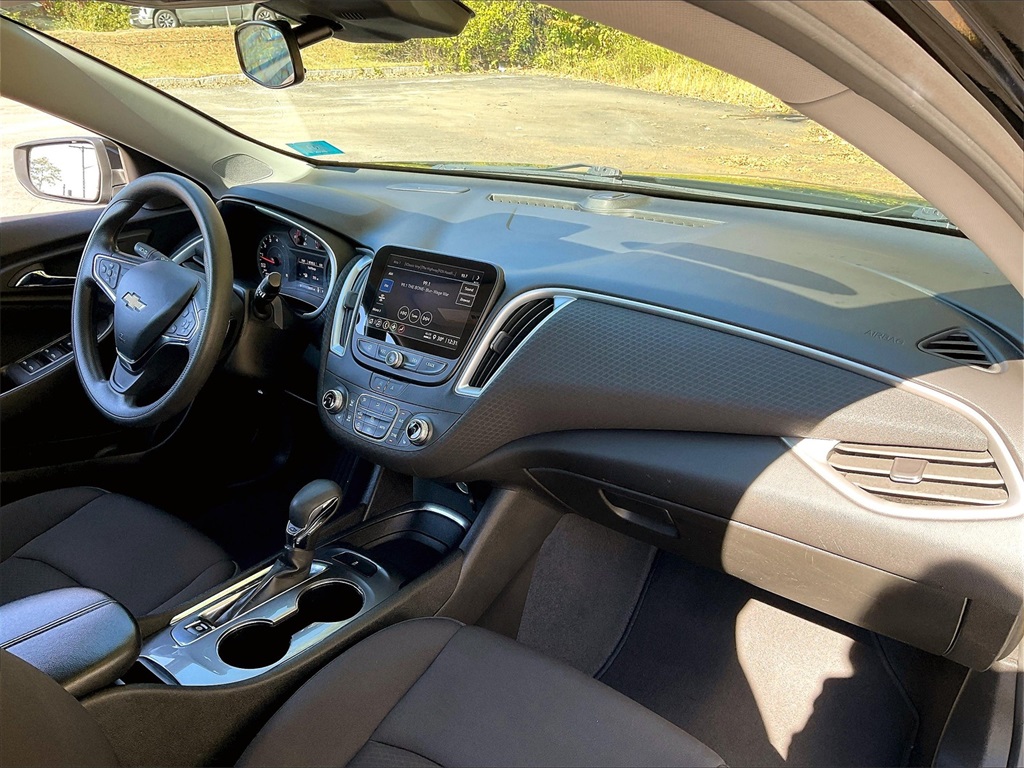 2023 Chevrolet Malibu LT - Photo 13