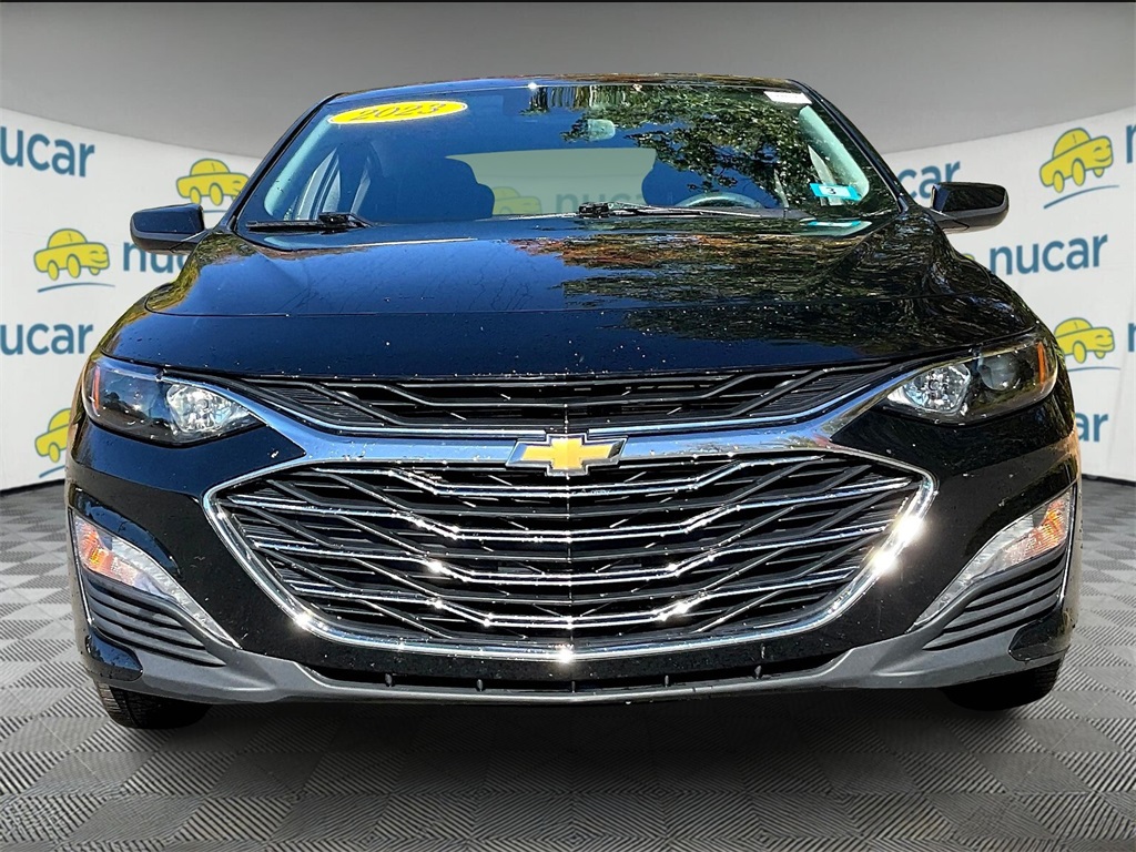 2023 Chevrolet Malibu LT - Photo 2