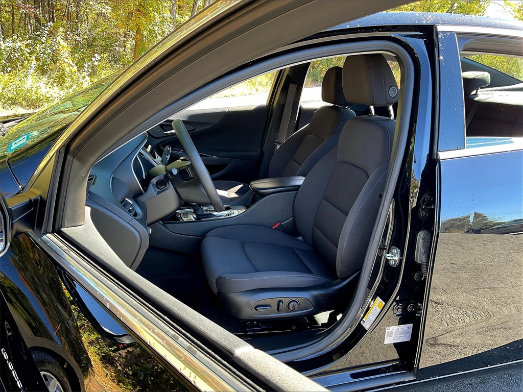 2023 Chevrolet Malibu LT - Photo 10