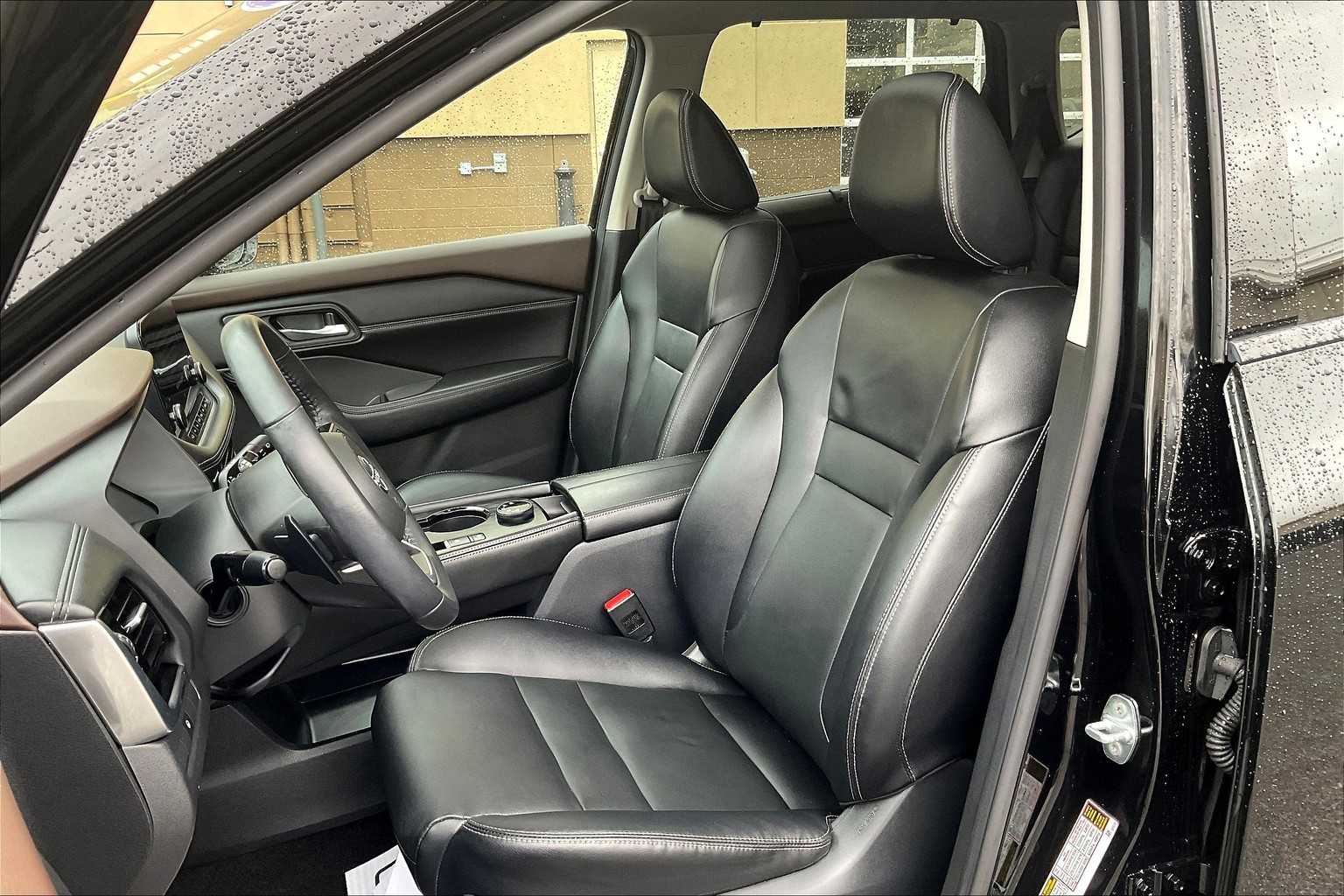 2022 Nissan Rogue SL - Photo 10
