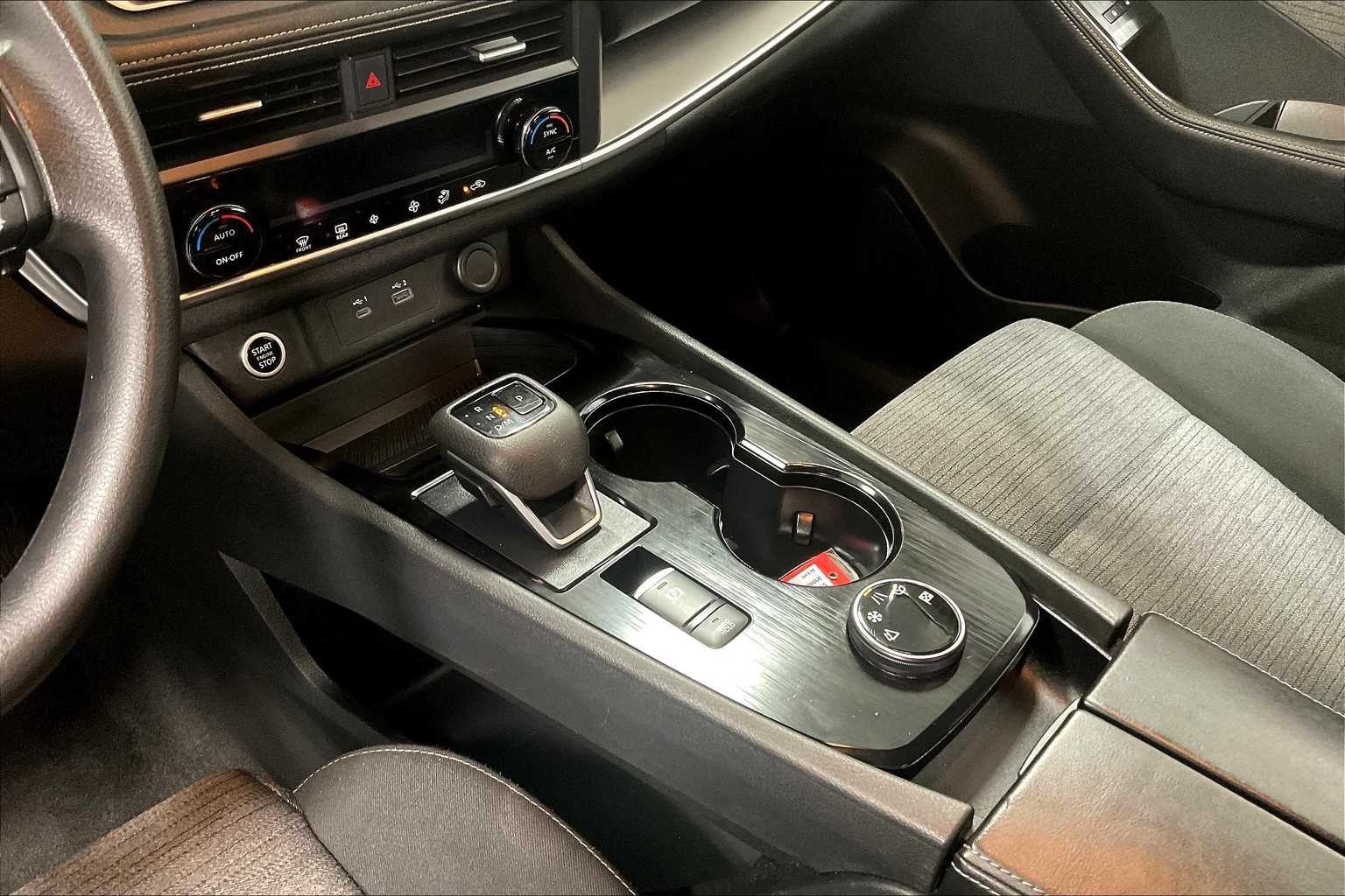 2023 Nissan Rogue SV - Photo 20