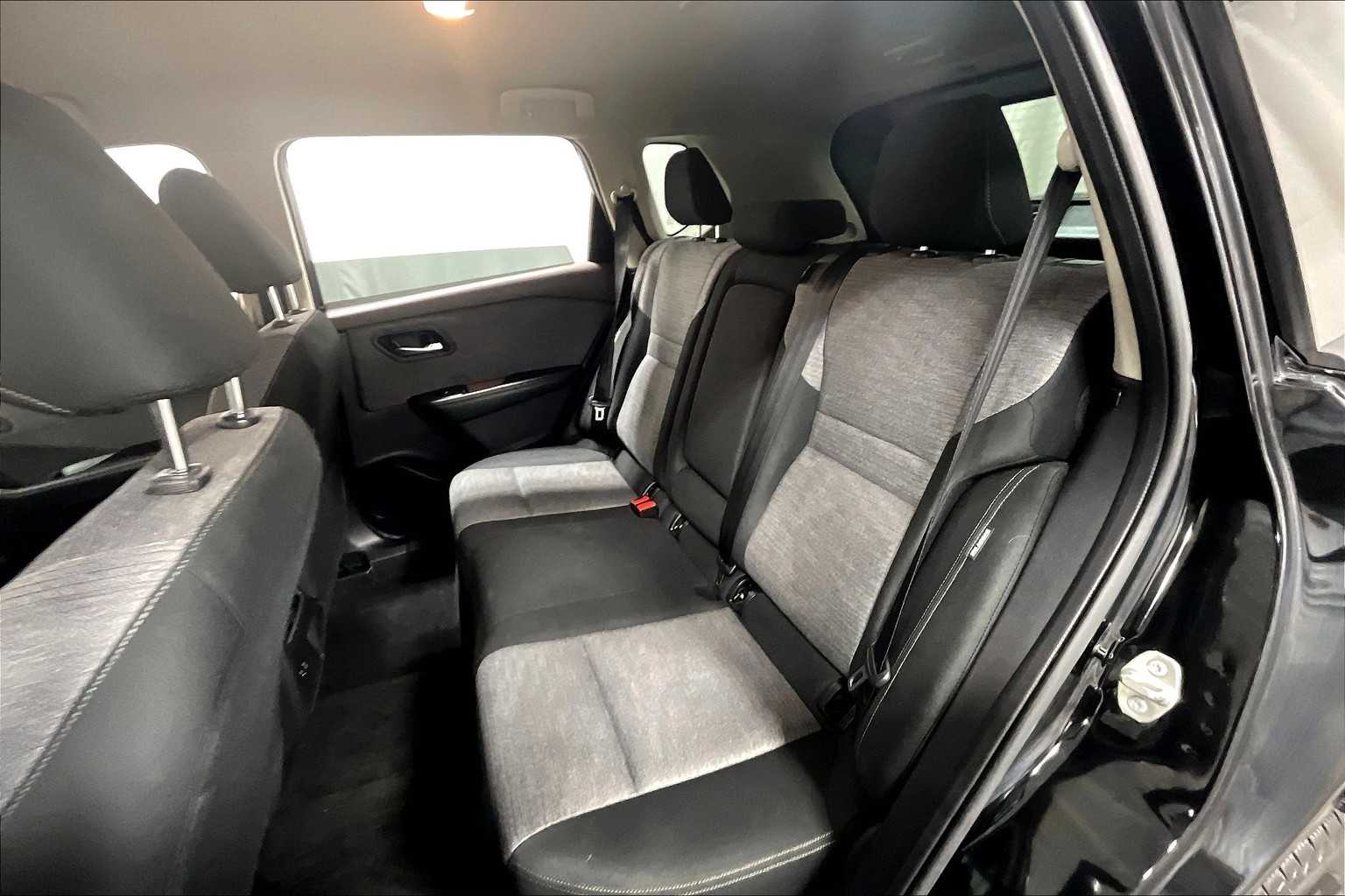 2023 Nissan Rogue SV - Photo 15