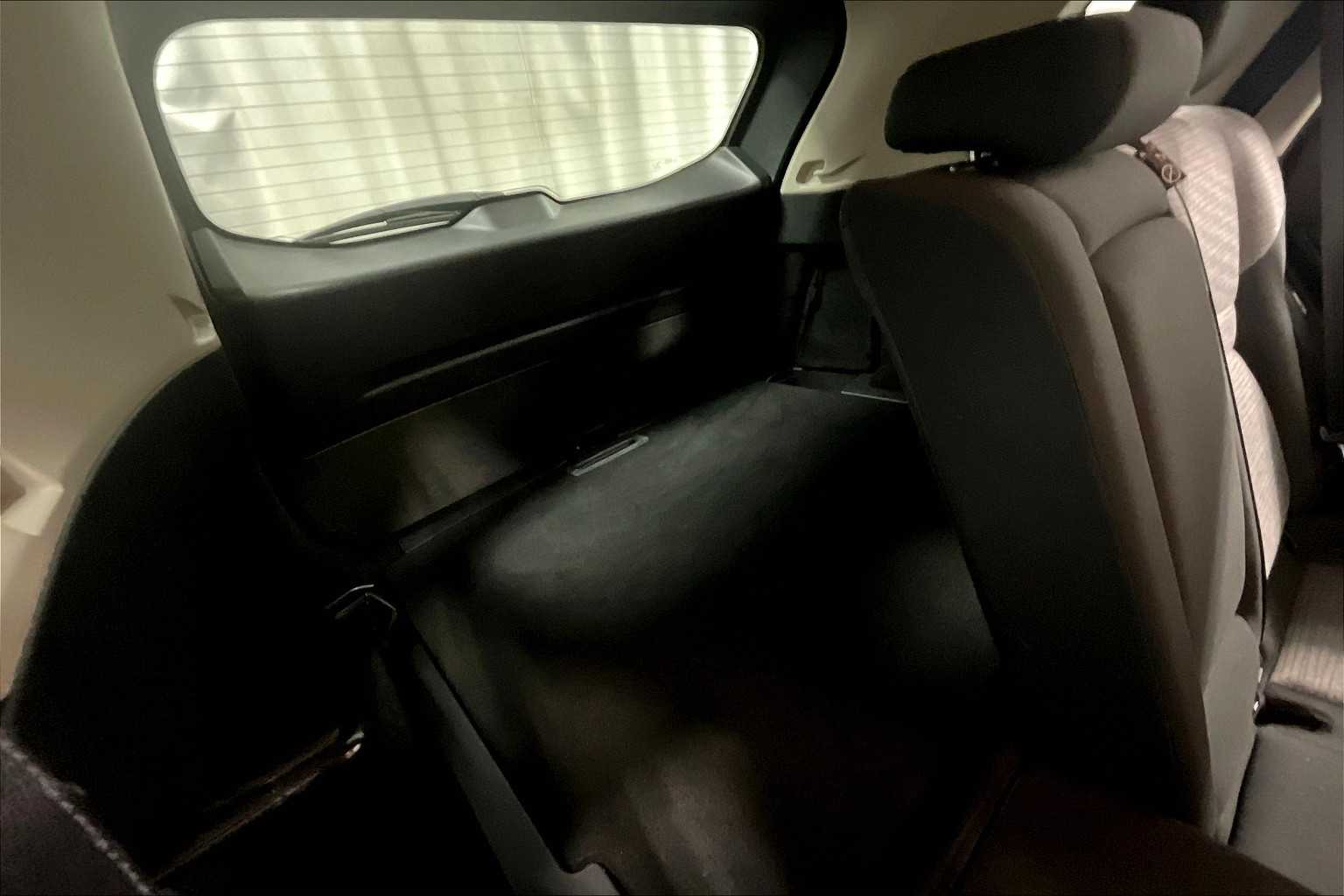 2023 Nissan Rogue SV - Photo 17