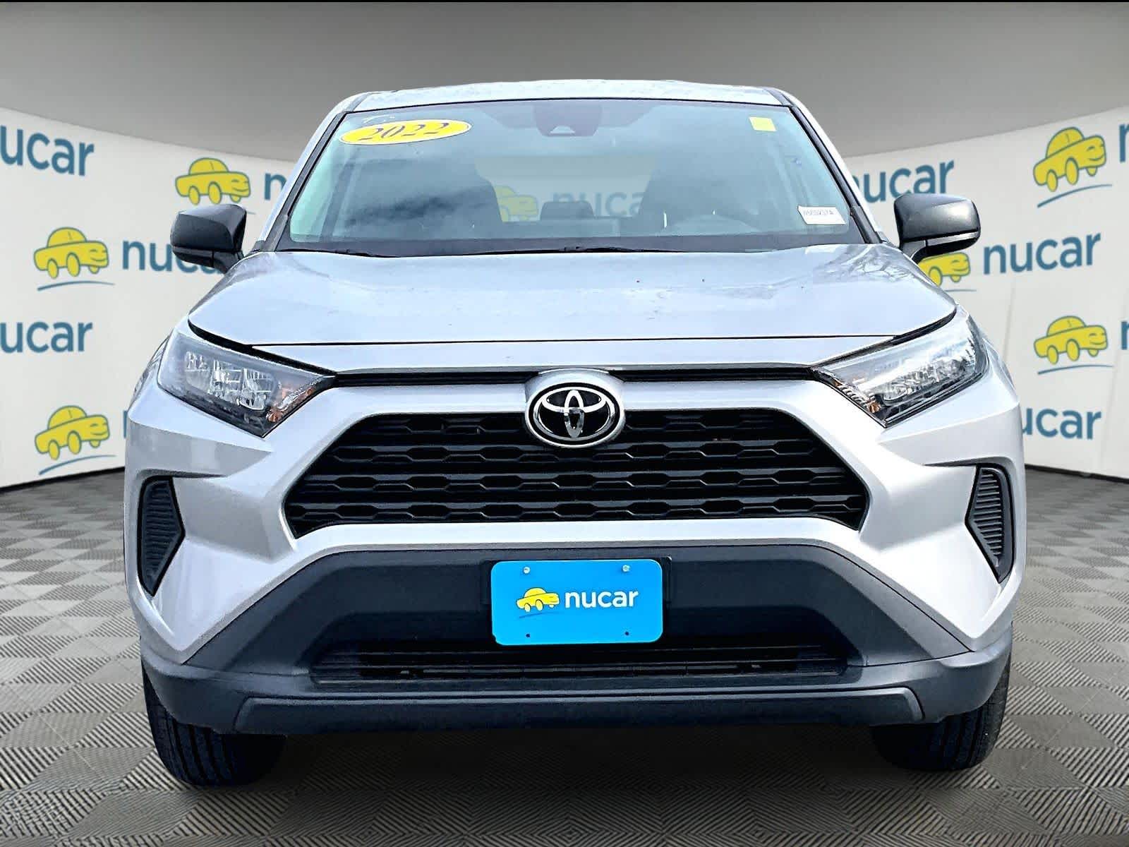 2022 Toyota RAV4 LE - Photo 2