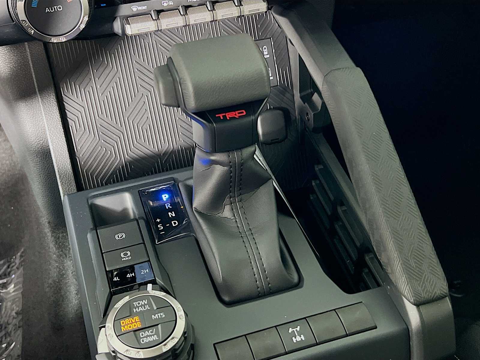 2025 Toyota Tacoma TRD Off Road - Photo 11