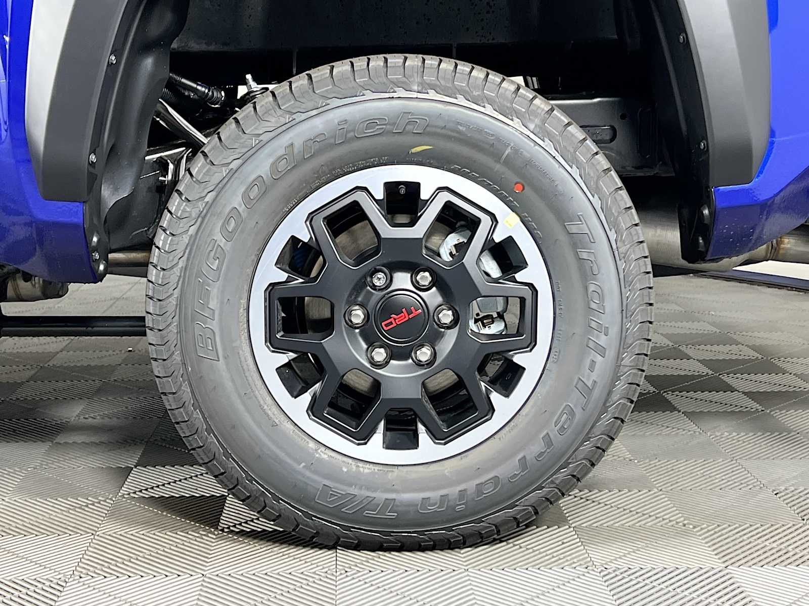 2025 Toyota Tacoma TRD Off Road - Photo 18