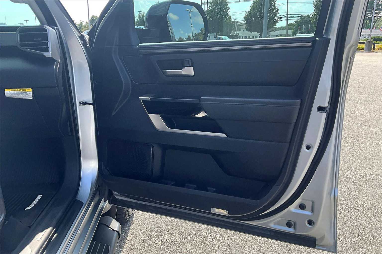 2024 Toyota Tundra Limited - Photo 12