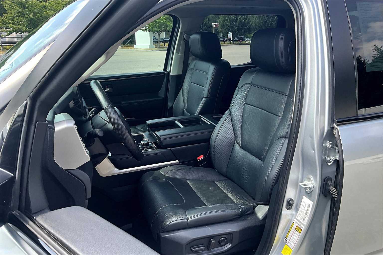 2024 Toyota Tundra Limited - Photo 10