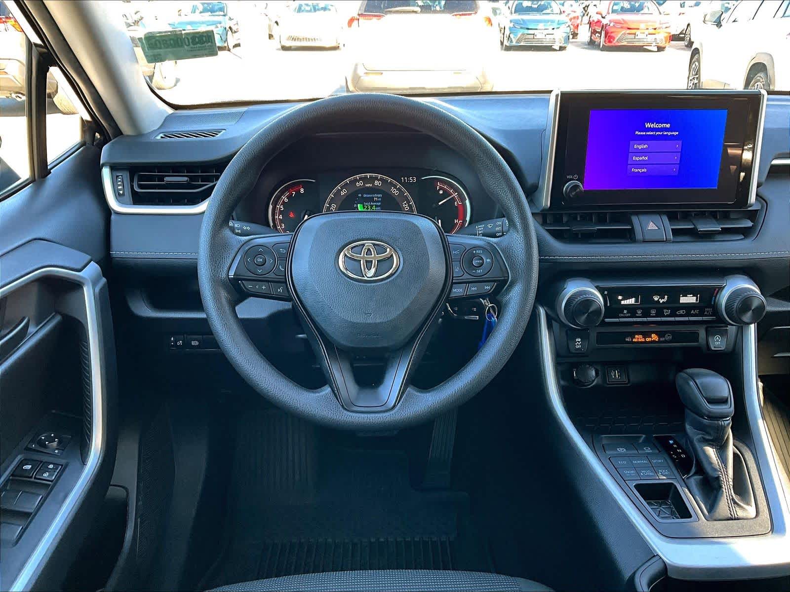 2024 Toyota RAV4 LE - Photo 17
