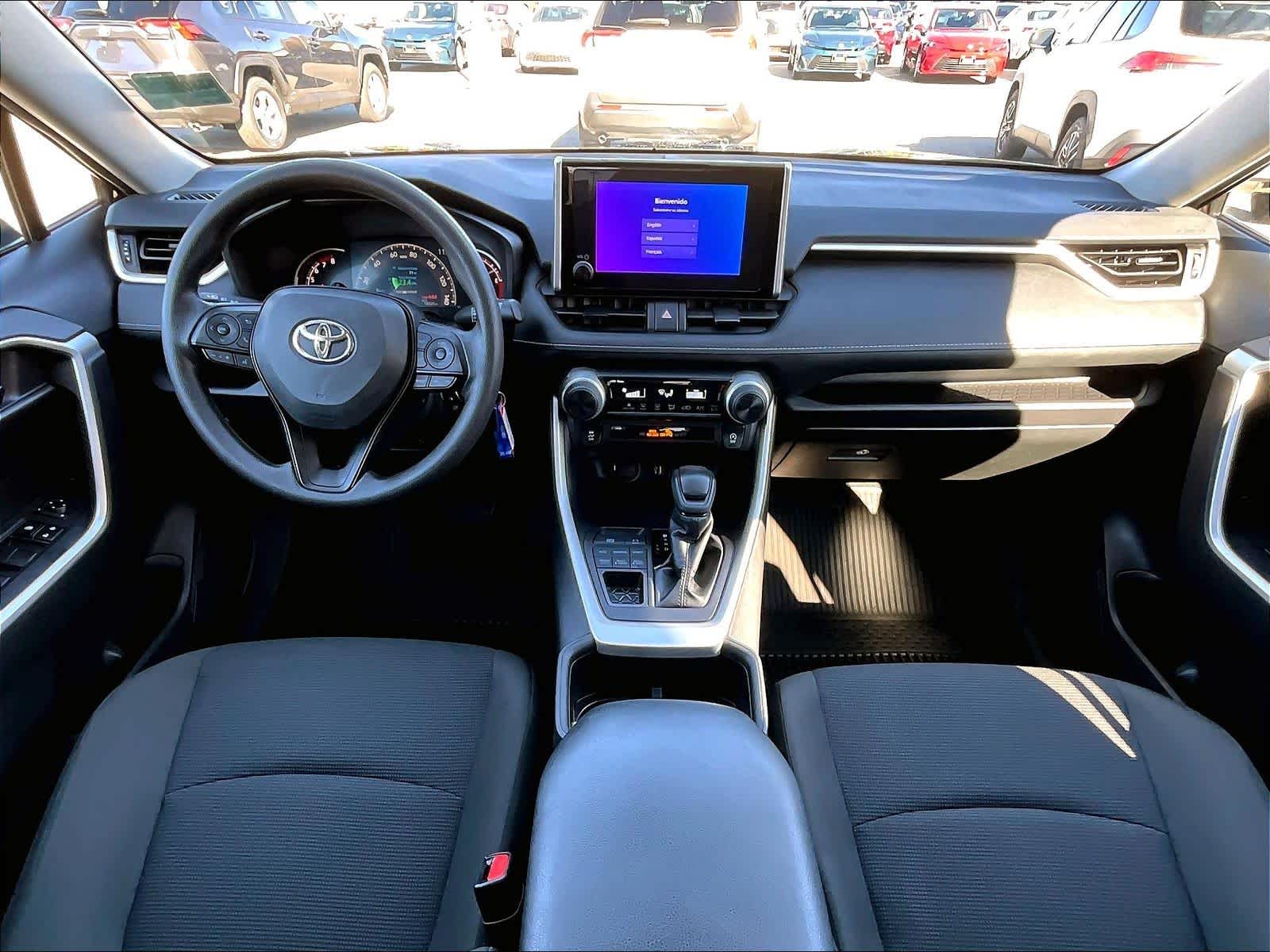 2024 Toyota RAV4 LE - Photo 21