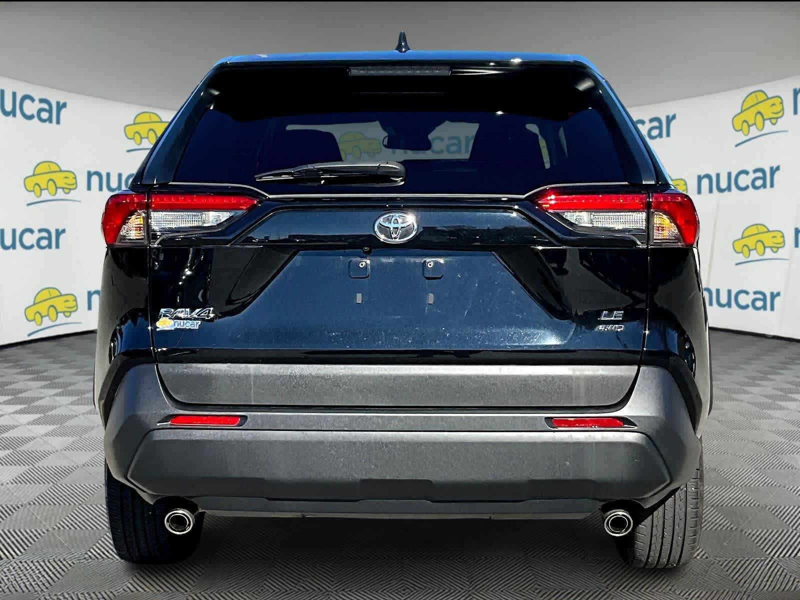 2024 Toyota RAV4 LE - Photo 5