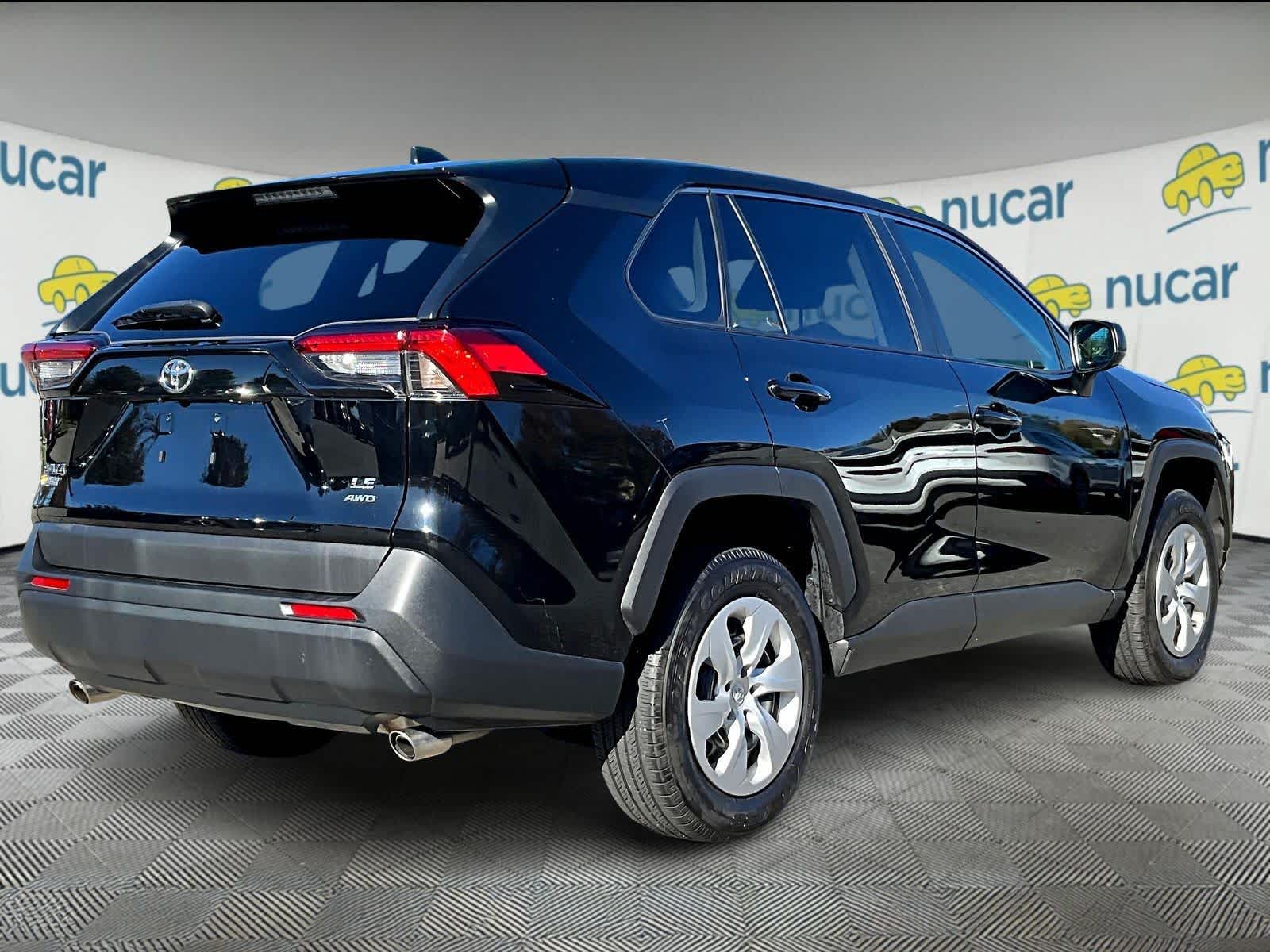 2024 Toyota RAV4 LE - Photo 6