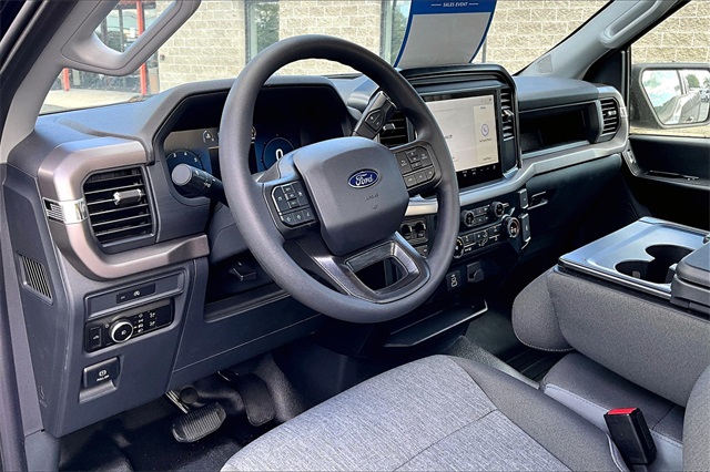 2025 Ford F-150 XL - Photo 7