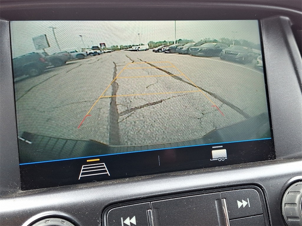 2022 Chevrolet Colorado LT - Photo 17