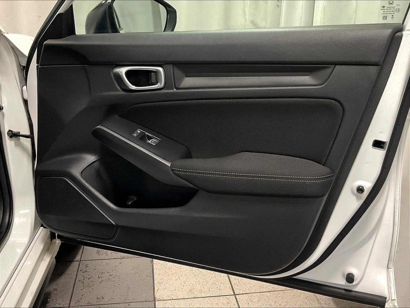 2023 Honda Civic Hatchback Sport - Photo 12