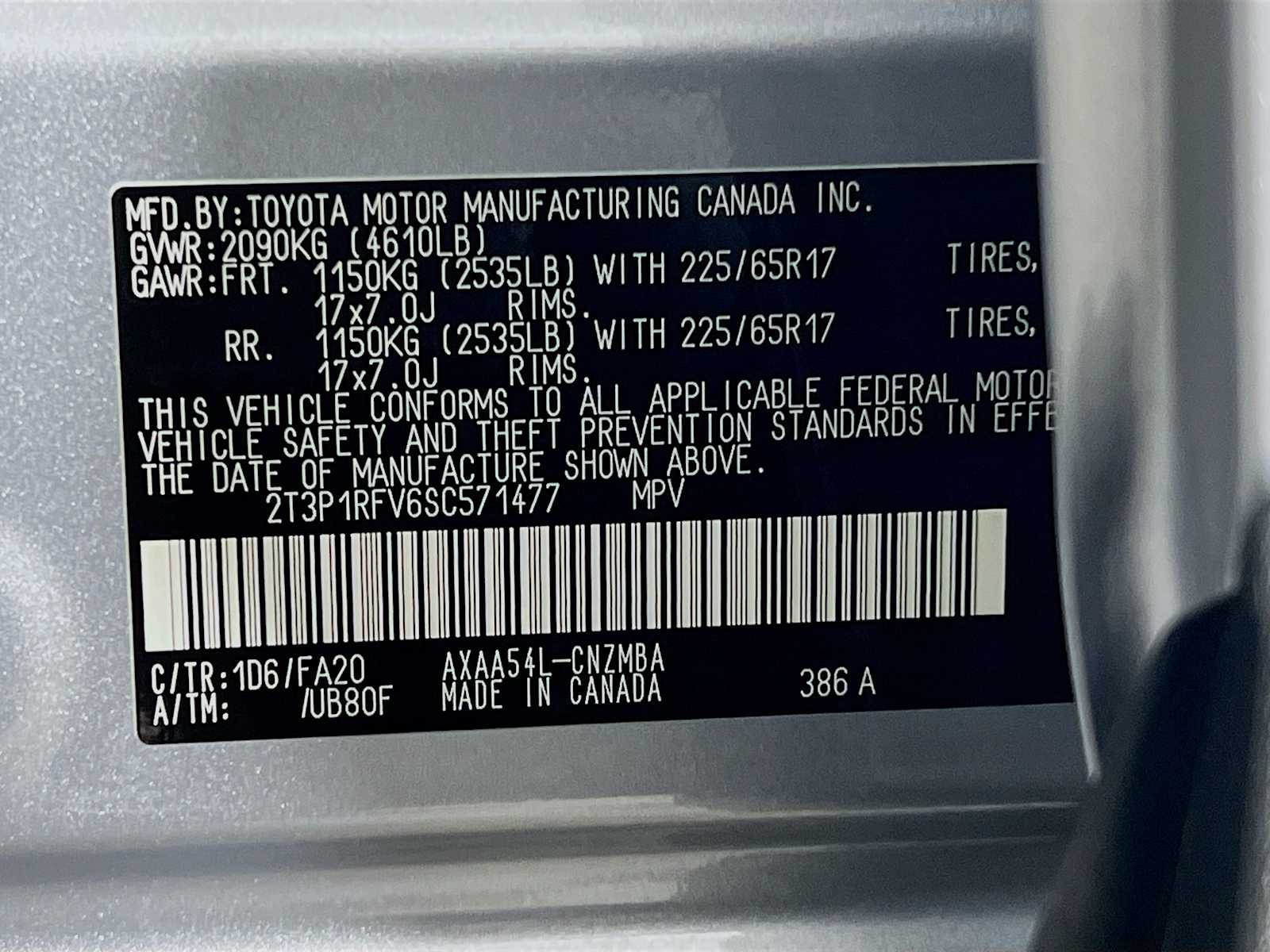 2025 Toyota RAV4 XLE - Photo 20