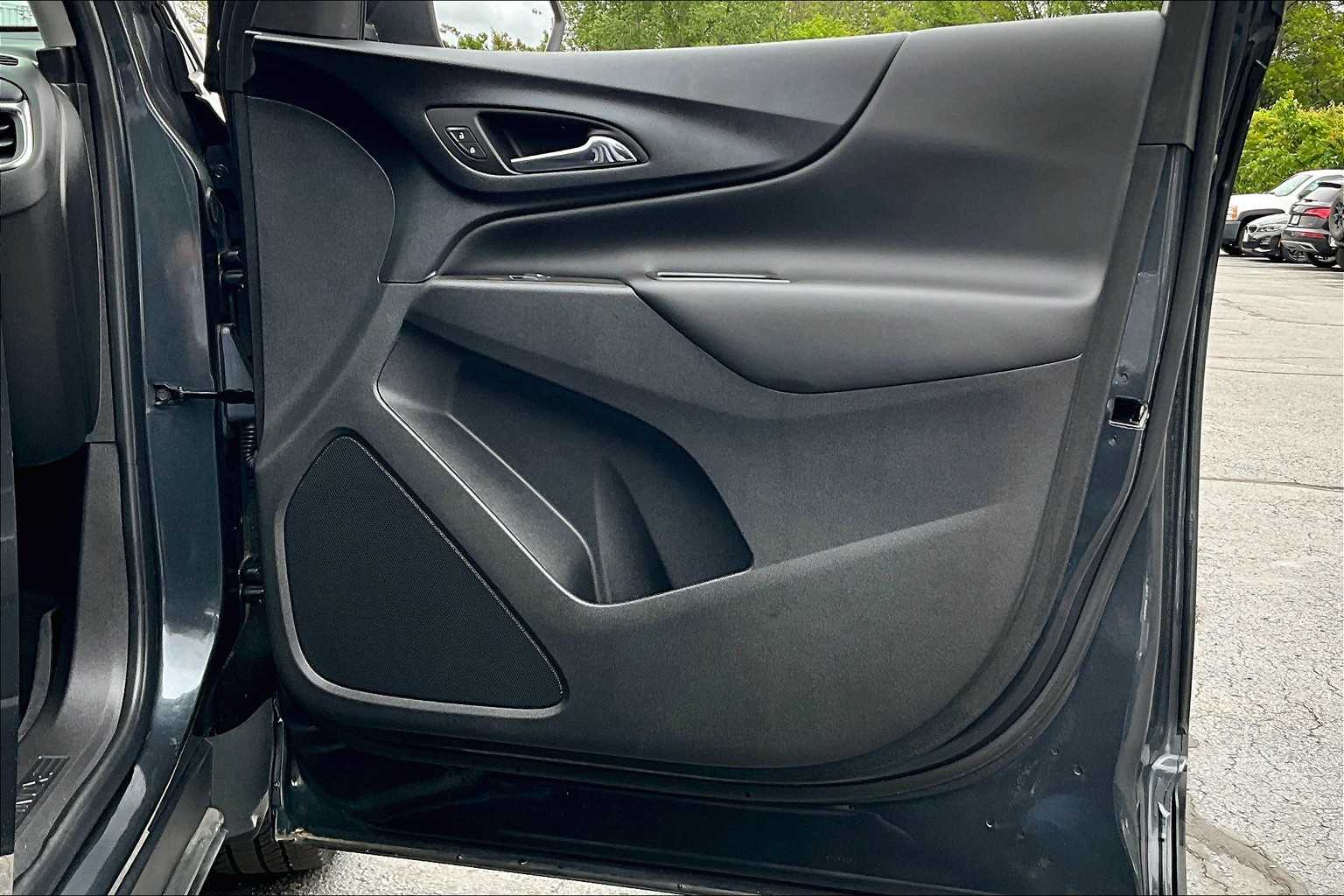 2023 Chevrolet Equinox LT - Photo 12