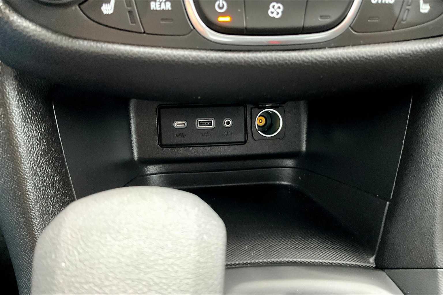 2023 Chevrolet Equinox LT - Photo 25
