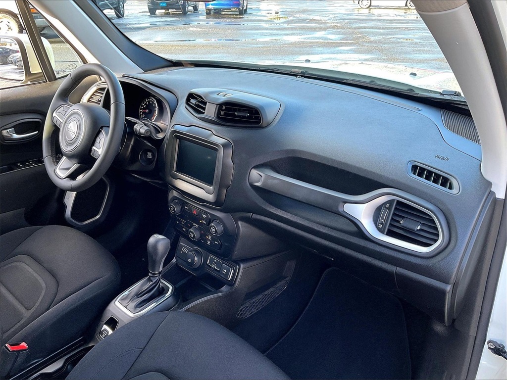 2021 Jeep Renegade Latitude - Photo 13