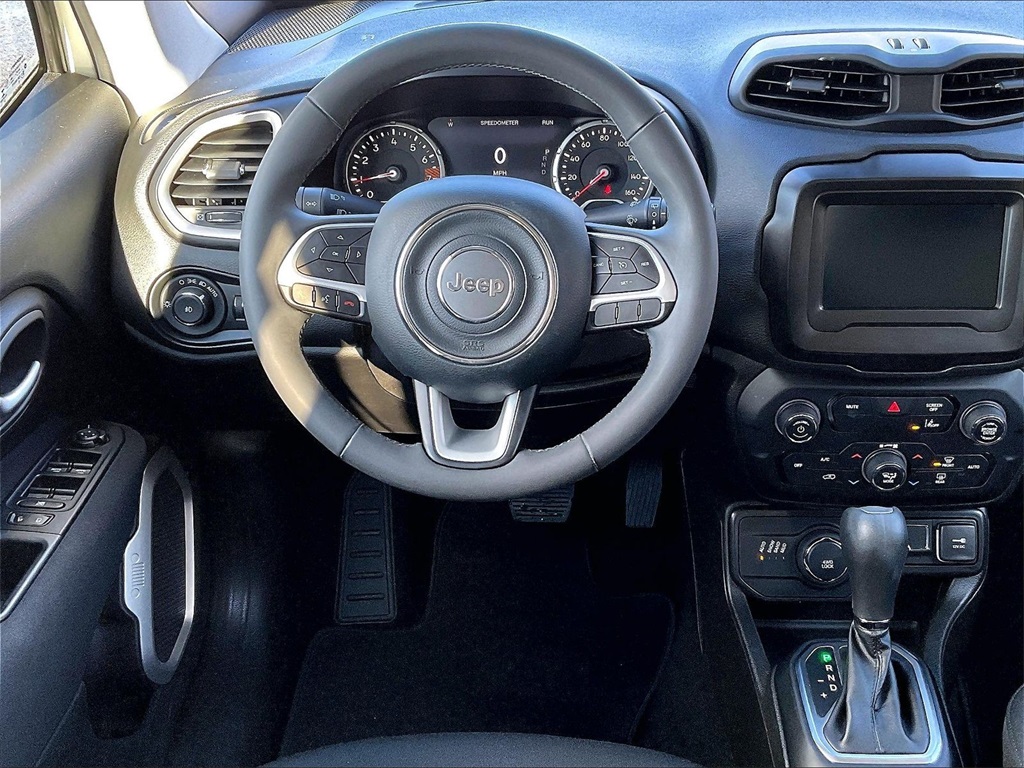 2021 Jeep Renegade Latitude - Photo 16