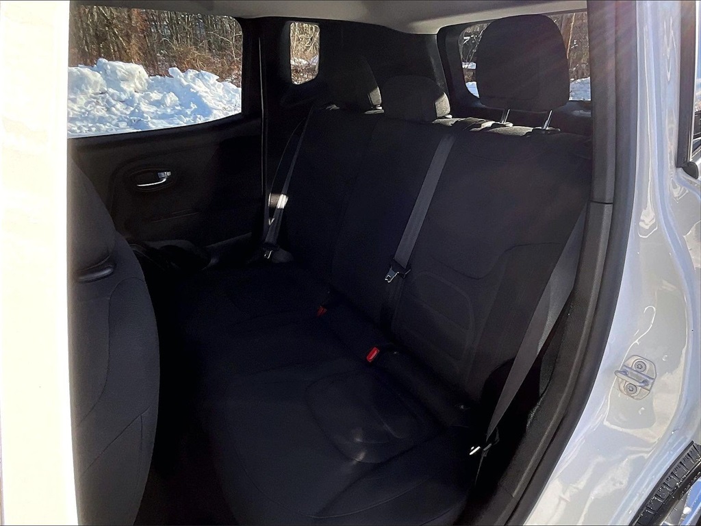 2021 Jeep Renegade Latitude - Photo 24