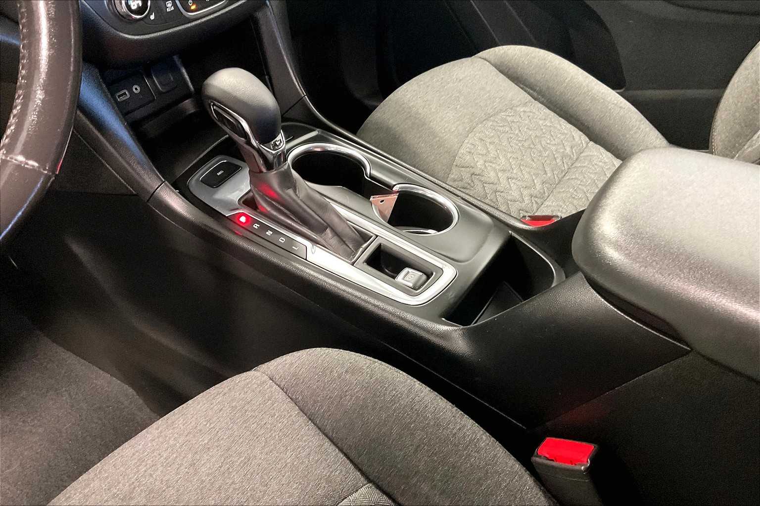 2022 Chevrolet Equinox LT - Photo 20
