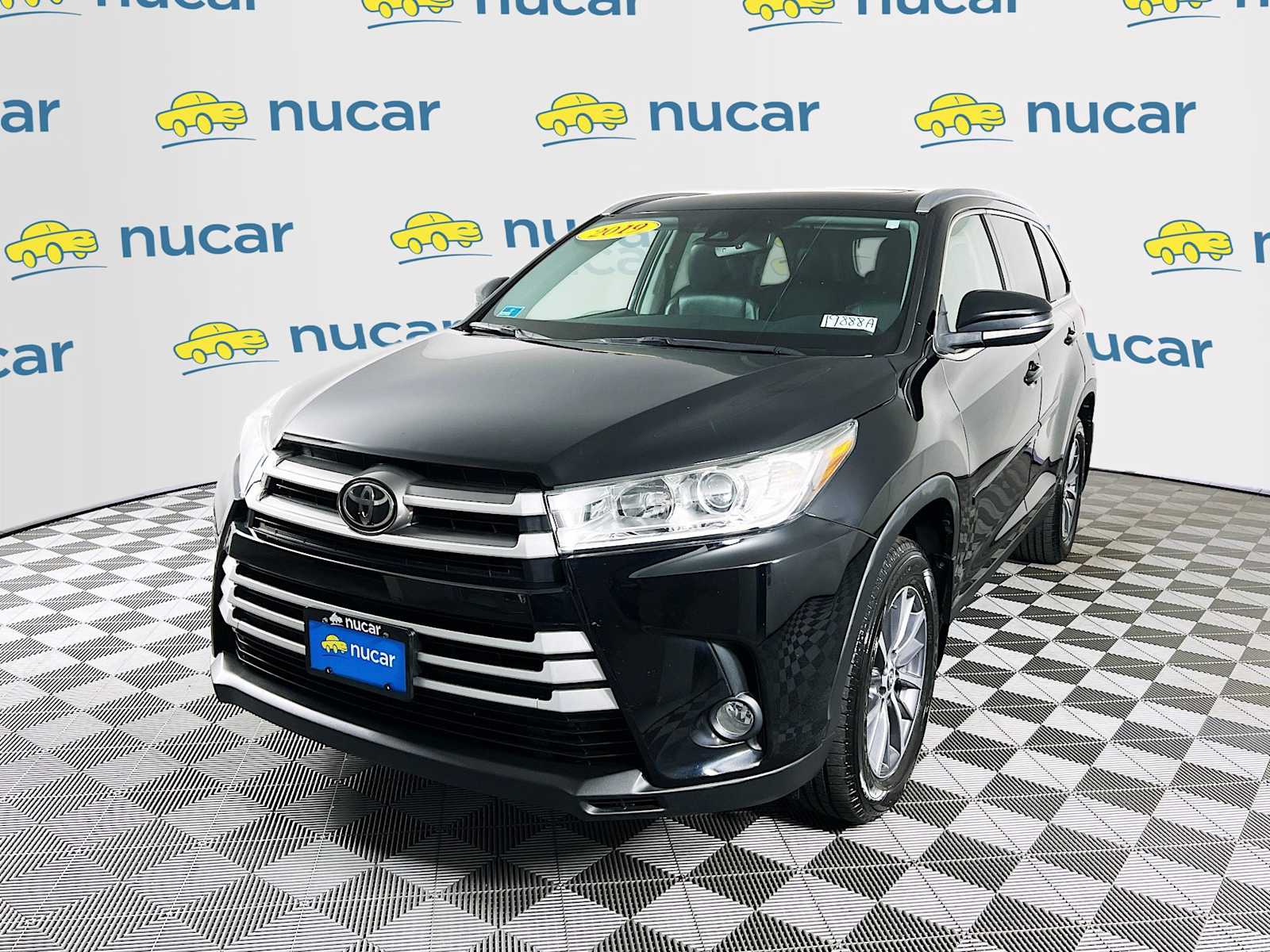 2019 Toyota Highlander XLE - Photo 2
